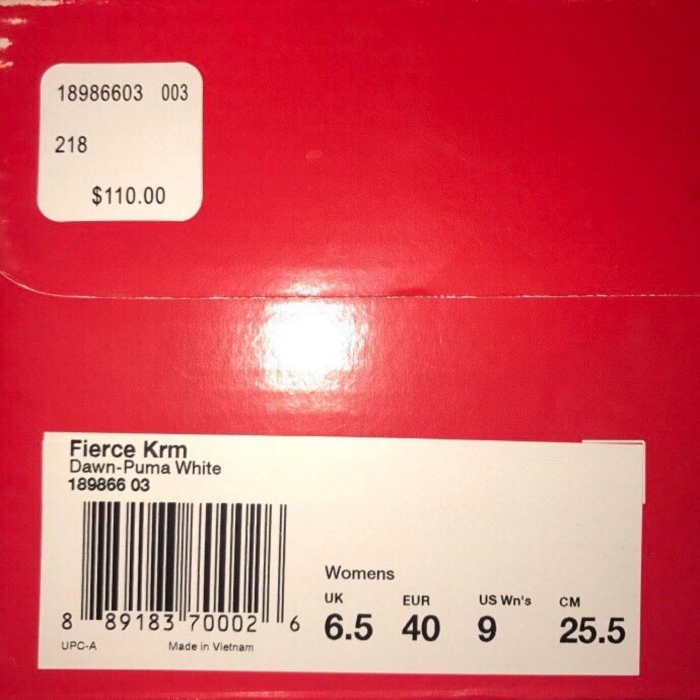 Kylie Jenner pumas